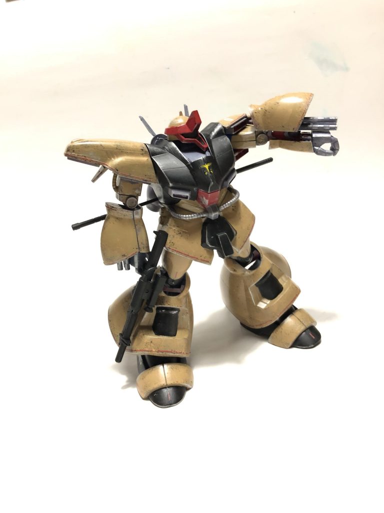 ななめ
ビームガトリング砲は展開スライドする☆
何気にシビれる(☆∀☆)
ただそのままだとプラプラなのでニスで稼働を渋くしました。