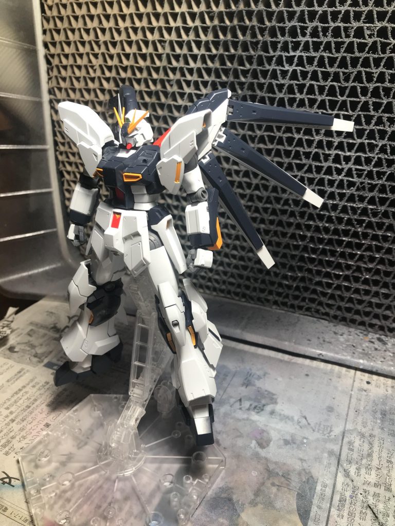 デカール、トップコート前です。
デカールはいつも通り、死ぬほど張りこみました。