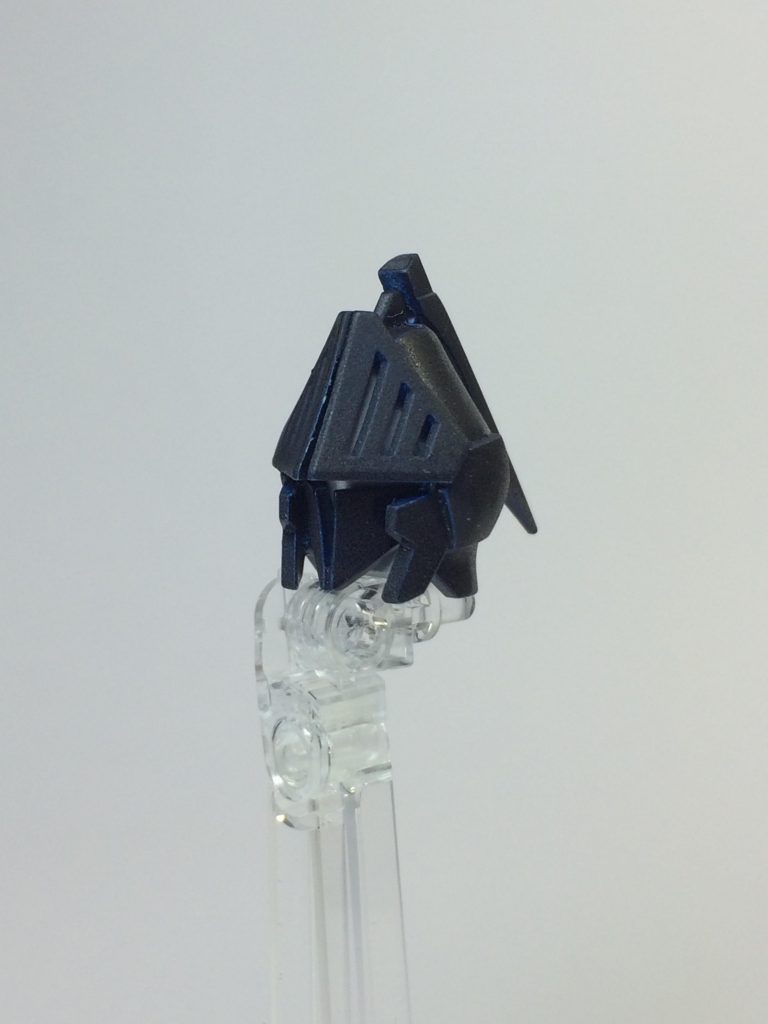 首は当初ジオングのように単体で稼働させたかったが、時間が足りず断念