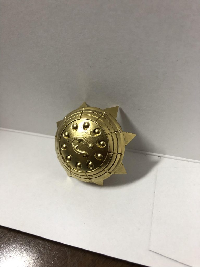 麃公将軍の盾、トゲトゲの部分はプラ板を引っ付けてます。