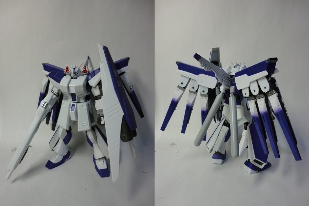 正面と背面から　色はHi-ν風にしました
背中のファンネルラックはロボット魂のオプションセットのものを参考にプラ板の箱組みで作りました