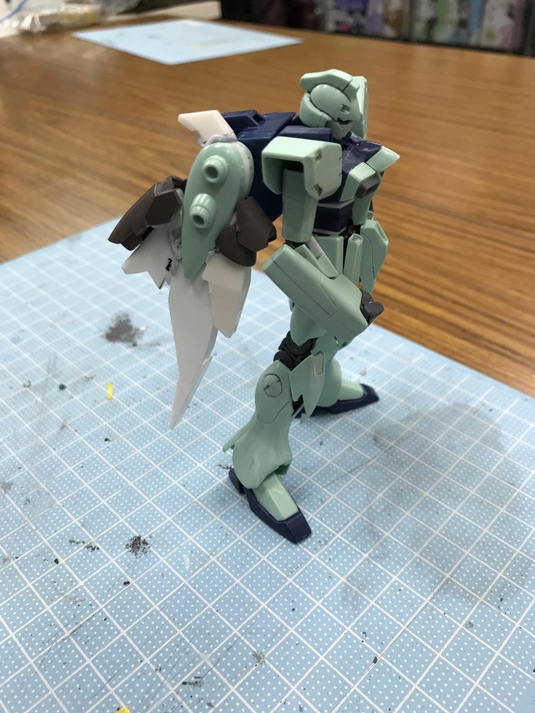 スラスターはプラ板とミキシングで作っています