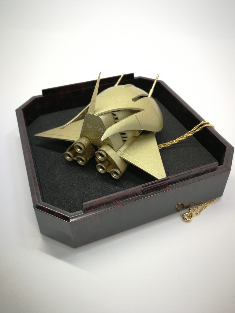 ララァ*「大佐、*(こんなもの)*邪魔です!」*