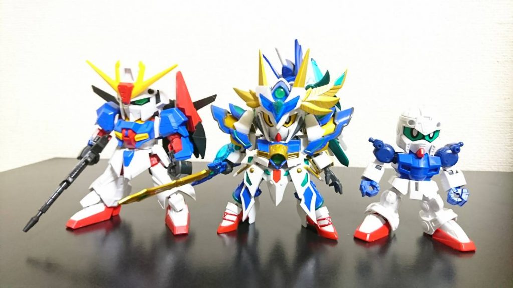 大きさは関節可動を仕込んだのとヒールのおかげでクロスシルエットより少し小さく、レジェンドBBより大きくなってます。