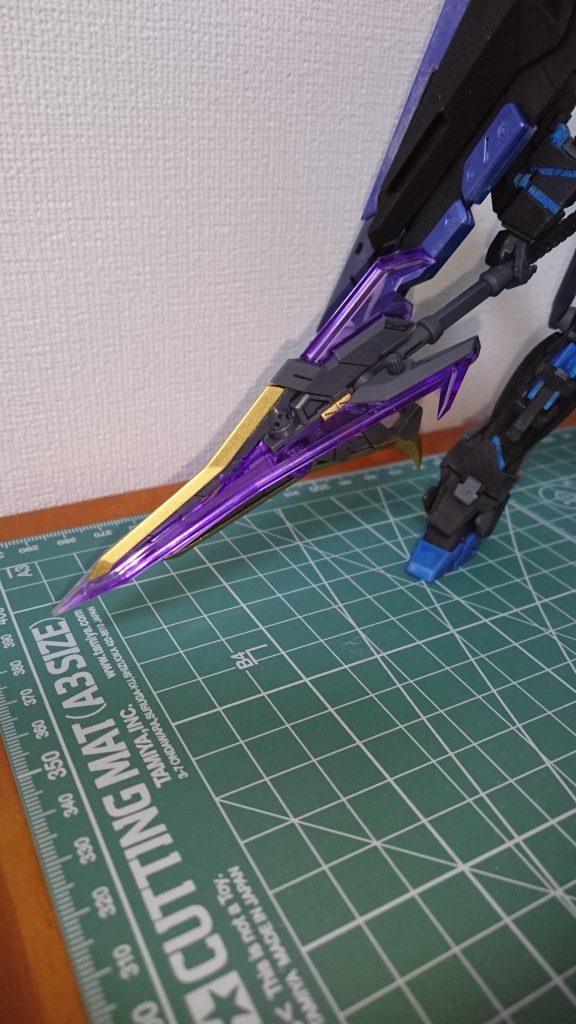 主兵装
「複合兵槍グングニール」
ランス、ブレードビット、ハルバートランチャーの3つの武器で構成された槍