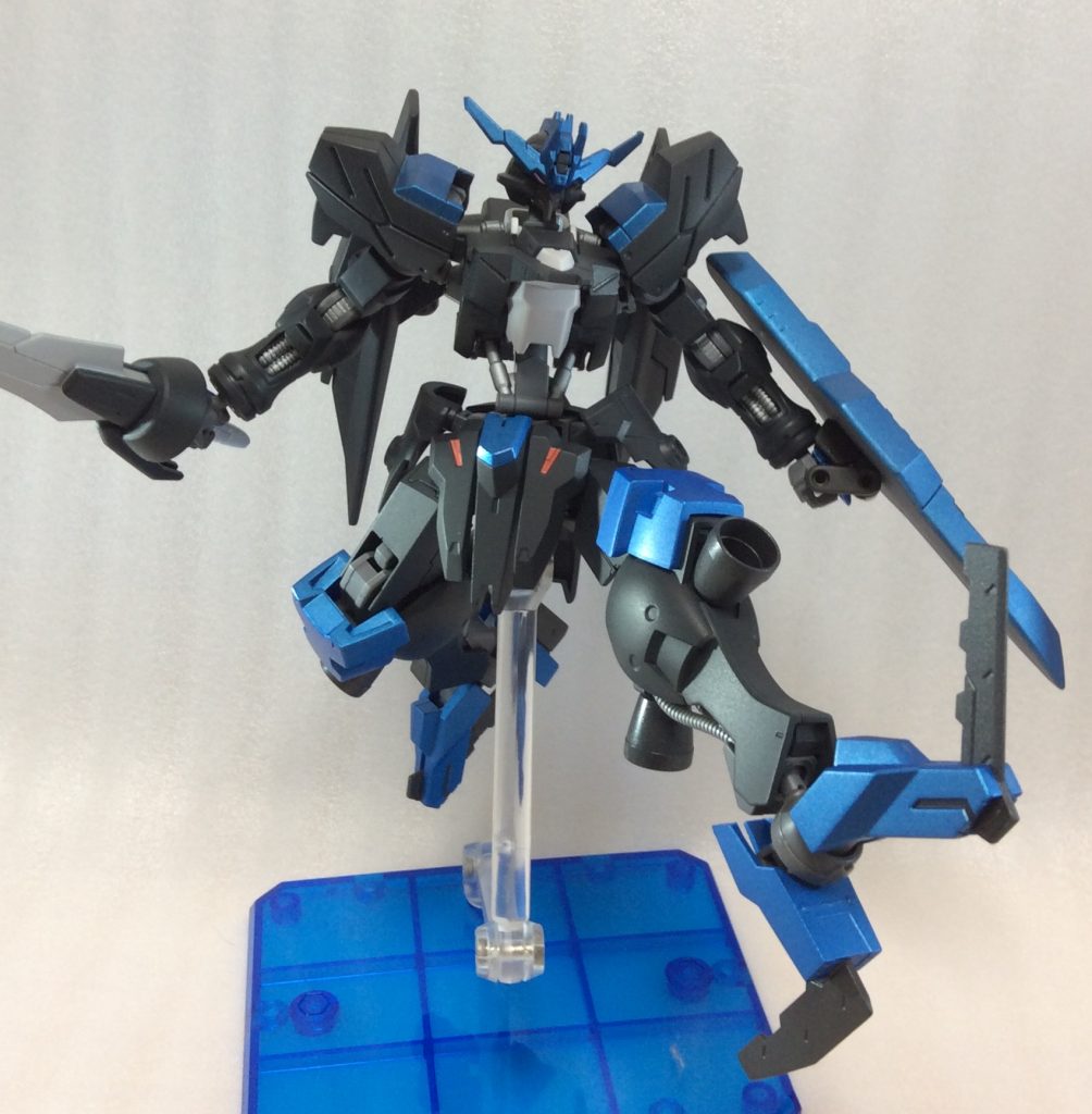 ハンターエッジは健在
ヴィダールの武装の中で一番のお気に入りです。
それにしてもキックのポージングが難しい…