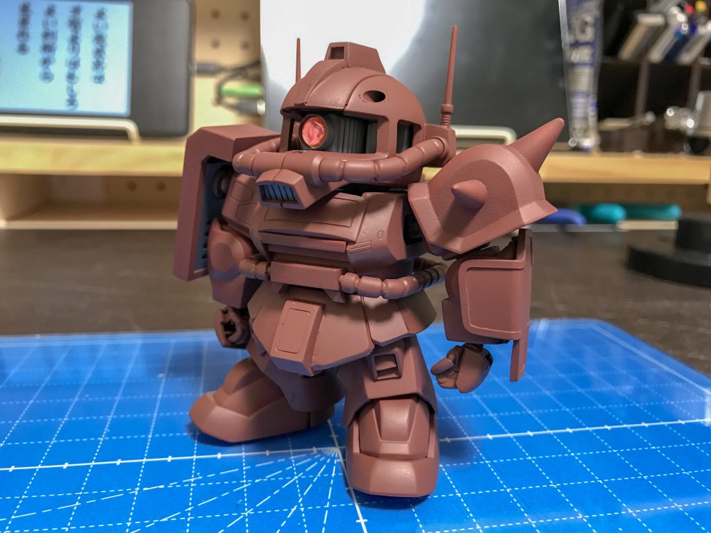 サフチェック。この上から色を塗ってヤスリで剥がしてチッピングと思いましたがサフごと持ってかれて断念。