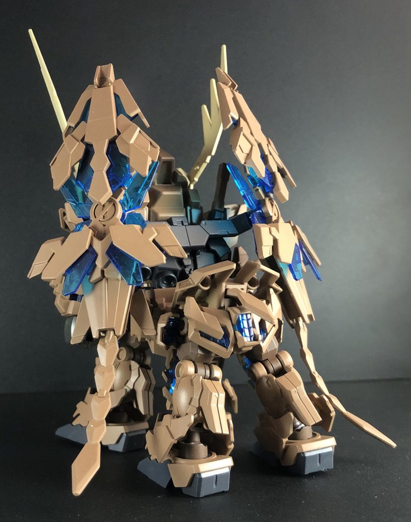 鹿らしいぴょこんとした尻尾が生えています。