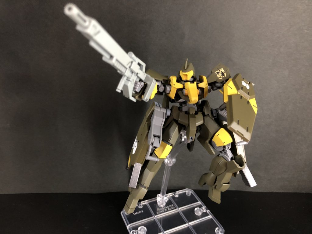 ロングバレルのライフル。長距離で戦わせるために部下が手配しました。