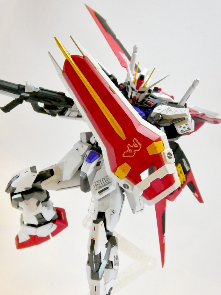 MG エールストライクガンダム–5枚目/制作者:Caron