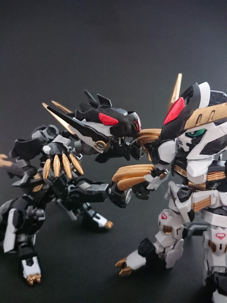 後ろ足で立ってじゃれつける