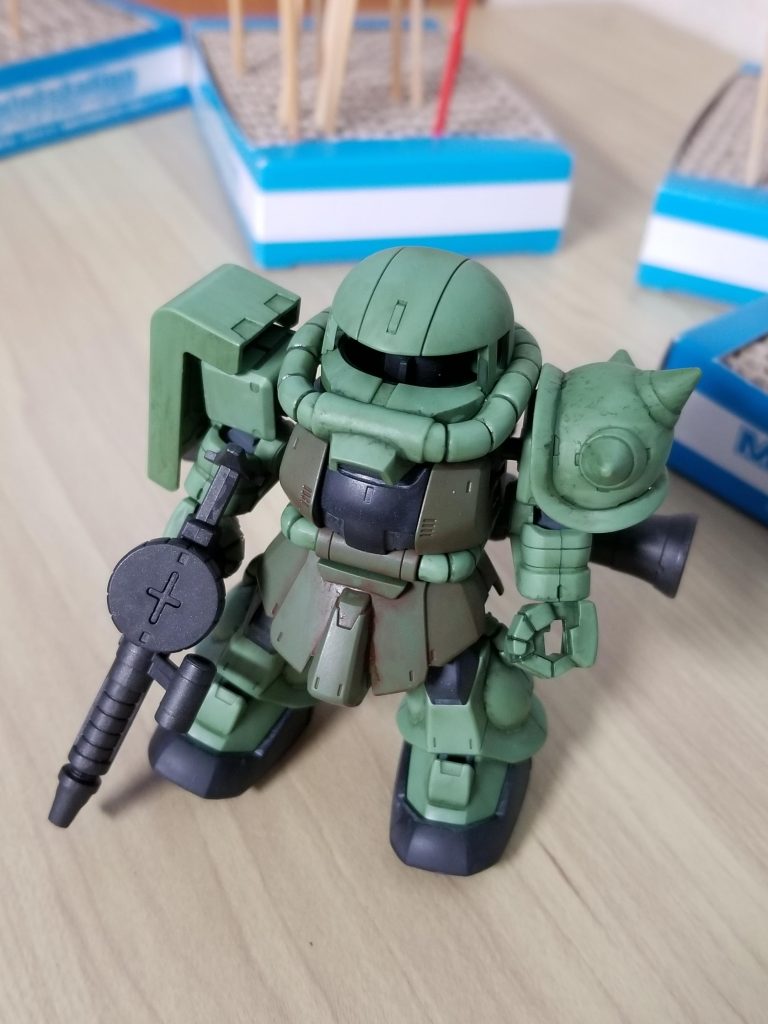 フィルタリングした状態。墨入れ、ウェザリングも兼ねているので塗料残しぎみに拭き取り。