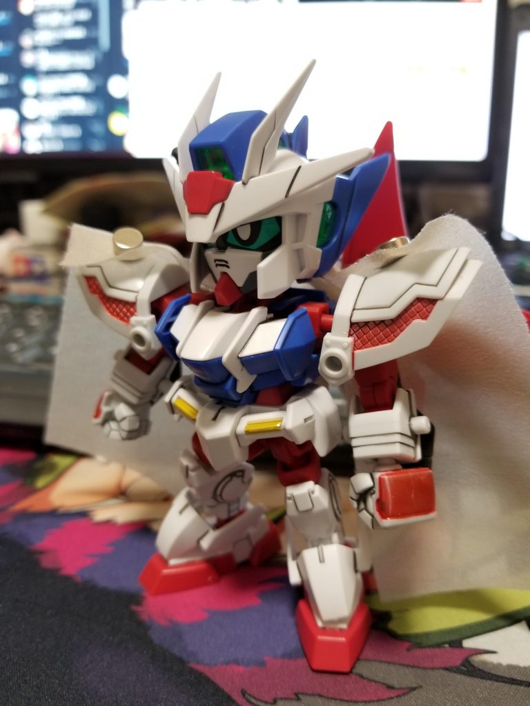 マントは最初は磁石でくっ付けるつもりでした。
美味いこと磁石に色を載せてしまえば、スレ●ヤーズの魔法石のようにできないかなーと思ったからです。
でも仮に実現してたとして、ジョブ4つでこれだけはみ出てるので5つ目の魔法使いはやらなくて正解でしたね。