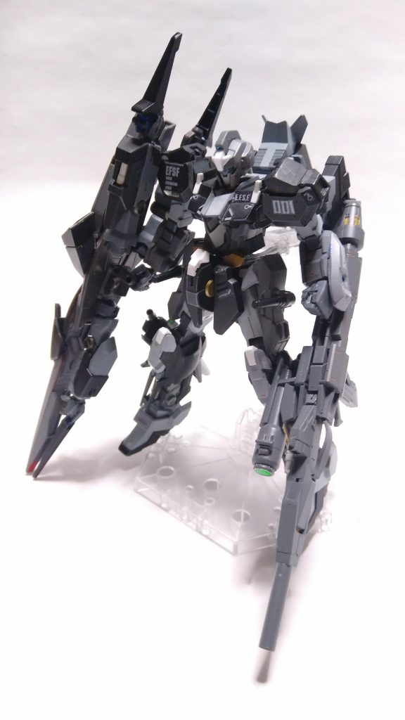 強化型ビームスマートガン装備型
右手に「HummingbBird」を装備している