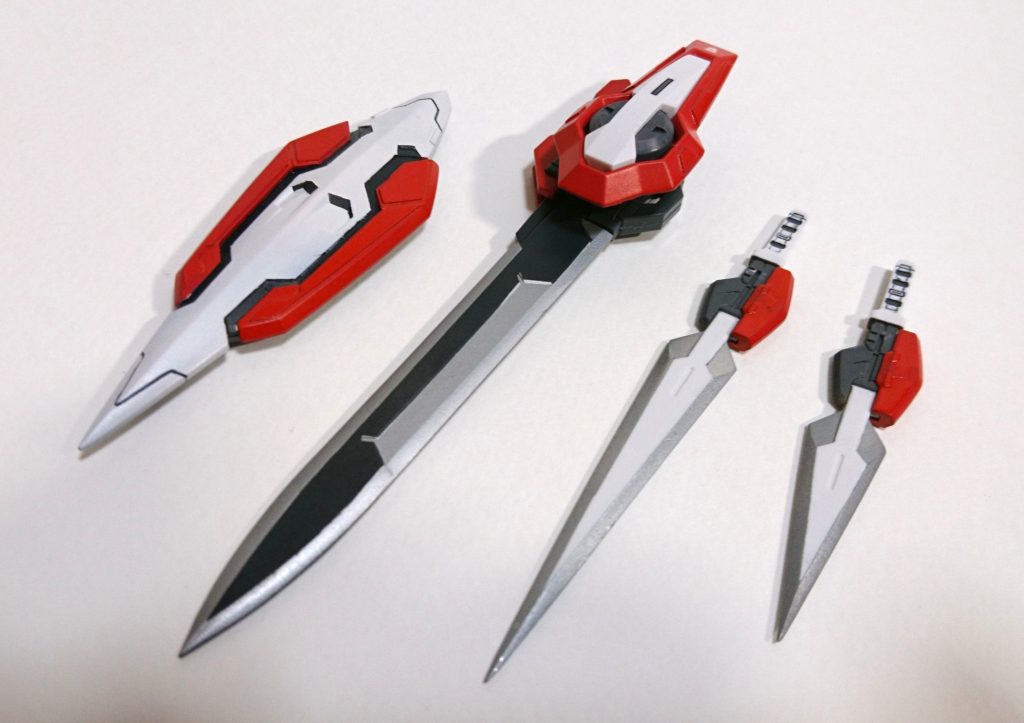 [武装]
シャープ化と塗り分け。GNソードの刀身はファントムグレー、刃先はガンダムシルバーです。