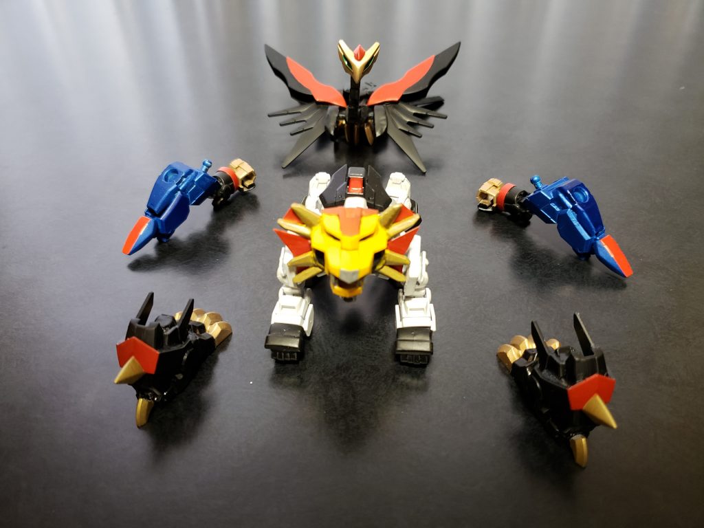 ジェネシックマシン達。出来るだけ余剰パーツは出したくなかったので、余りは合体時の兜と頭部のみ。なのでブロウクンガオー、プロテクトガオーの尾ヒレが無いのはご容赦を(笑)