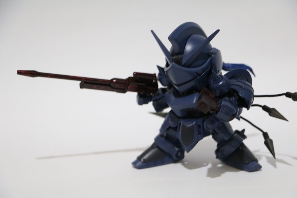 発狂しても、ランスロットの戦闘技術とセンスは一切錆びてない。槍術や二刀流などは勿論、銃や戦闘機などの近代兵器まで直感だけで扱う方法を把握する。