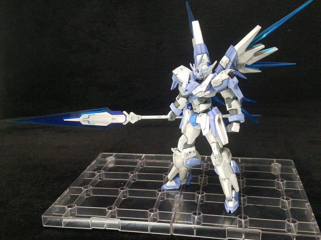 EX同様あちこちからパーツを持ってきたミキシングビルド。この機体の目玉の大きな槍と、バックパックはジャンクパーツで作りました。
いい感じのバランスを取れたかなと(u_u)
    +