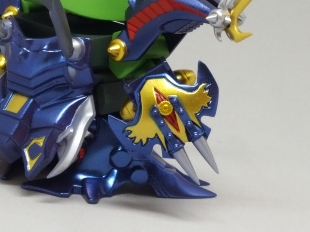 各部のカラーリングはコミックワールドに準じています。紅蓮盾中央のディテールは黒幻眼と判断しました。