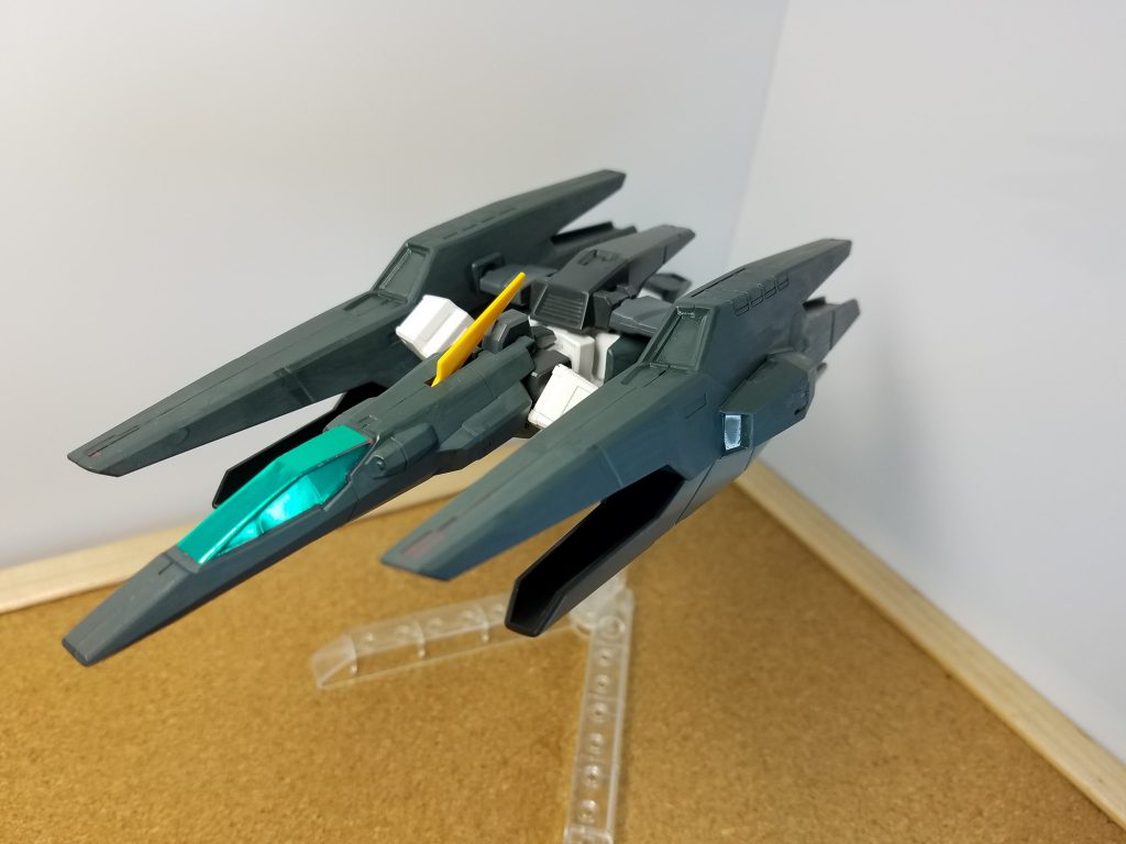 変形の写真撮ってる時に手前の塗装が薄いところを見つけました…