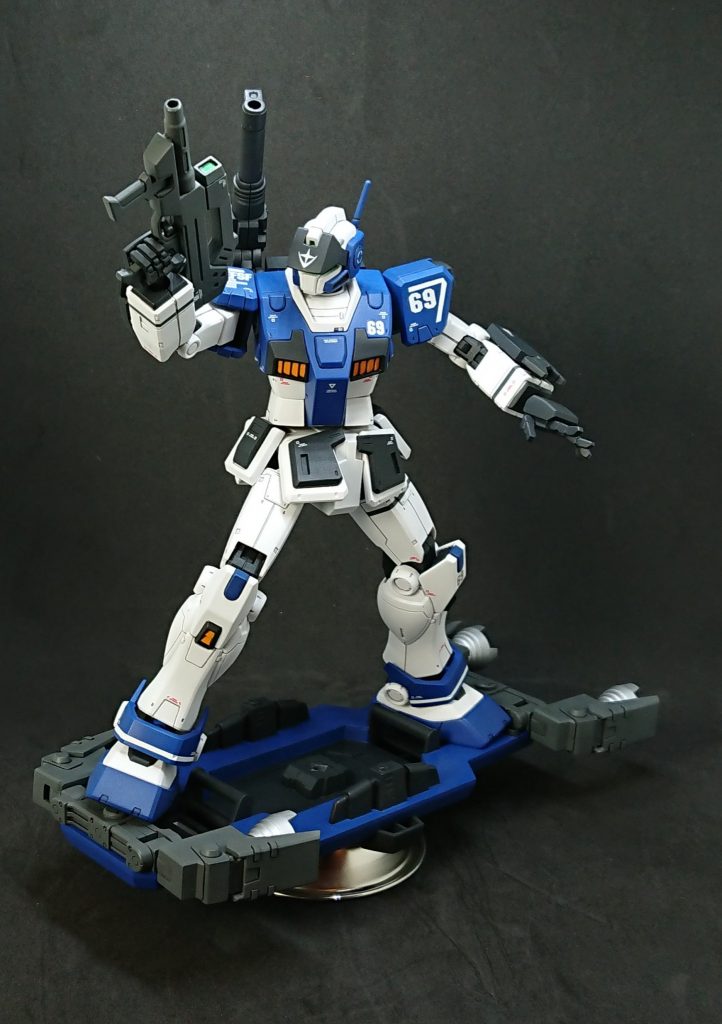 重力下ではサーフィンよろしく、シールドに乗っての移動も可能。レールガンも含め、後にアトラスガンダムの開発にデータが活かされたとかいう脳内設定。