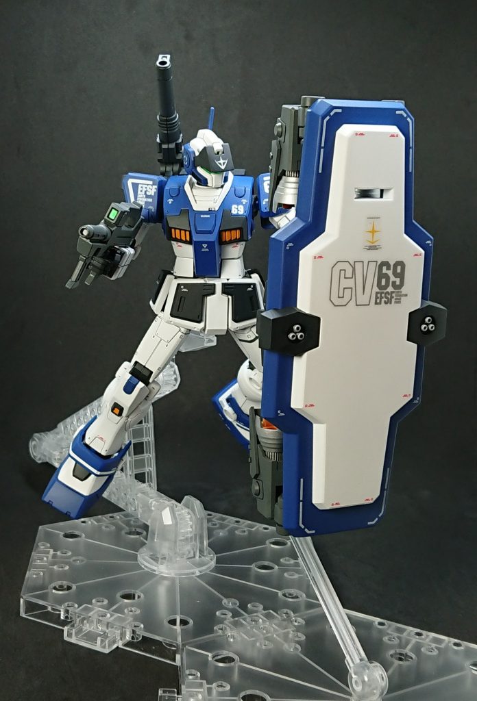 ガードをする際はブースターはシールド裏に収納します。