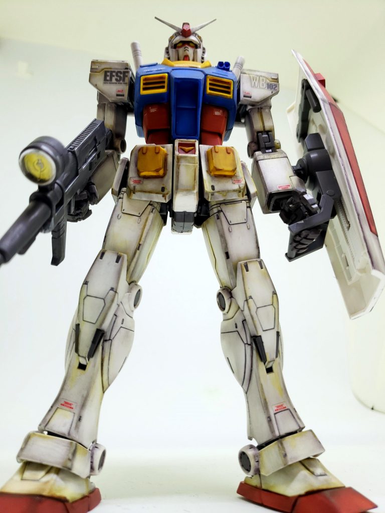 昔お台場にあった実物大ガンダムを意識して。
青空の下で撮ればよかった…！