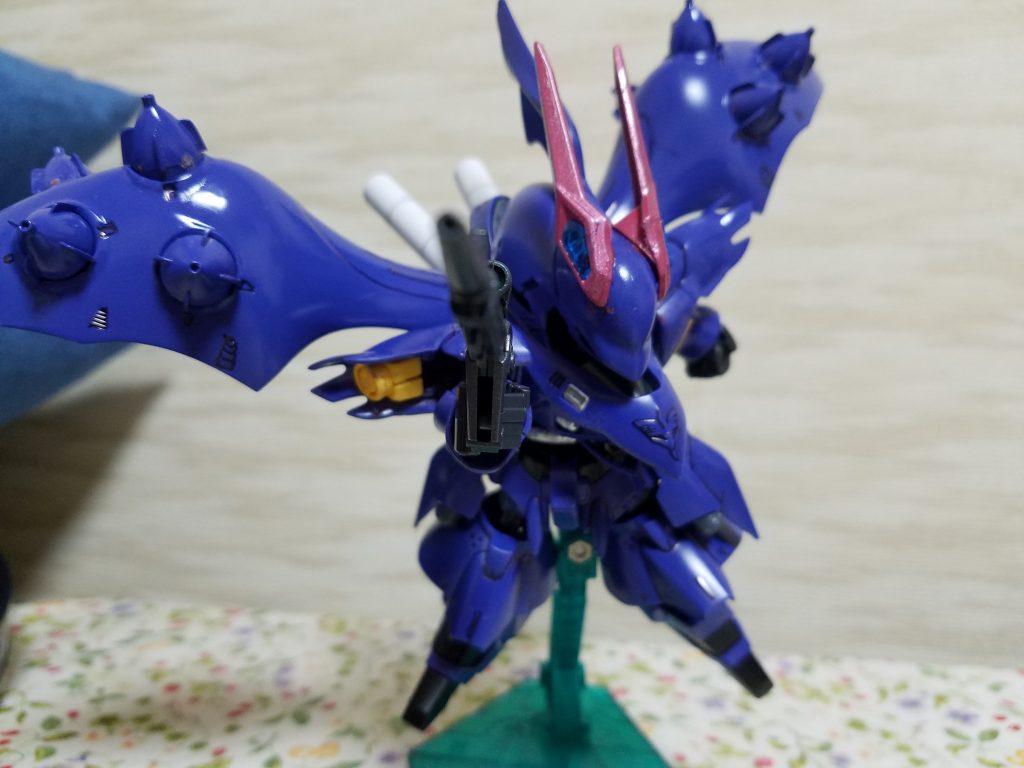 ライフル構えてアクション。SDなのによく動くから凄いですねクロスシルエット…。