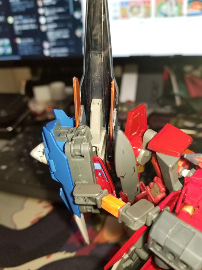 装着した時のスリムさを確認してみたり