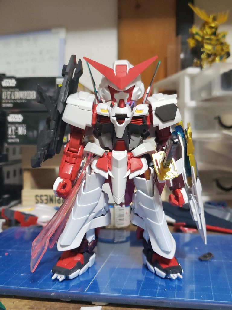 塗装直前の状態です。SDの改造は初めてだったので相当苦労しましたが、何とか形にする事が出来ました。
何気につや消しフィニッシュも初挑戦だったりします!