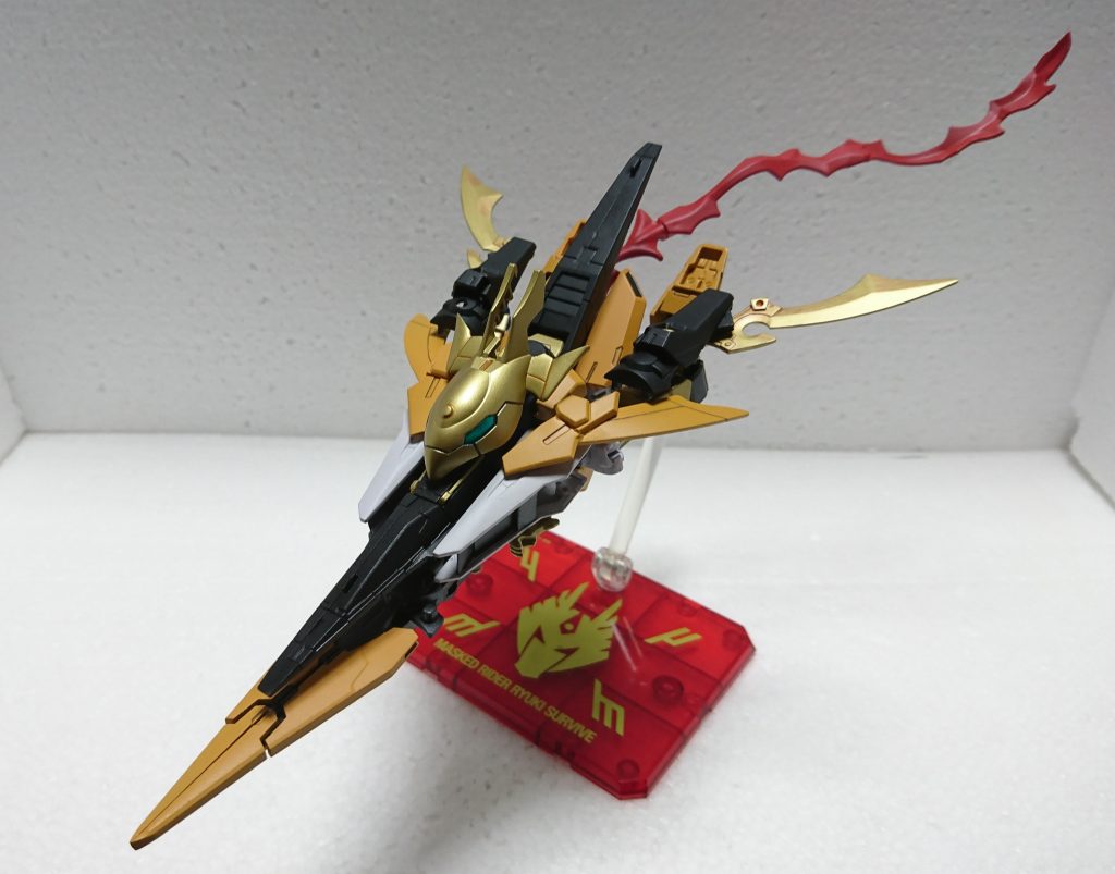 飛行形態。キュリオス系なら可変は残すべきだろうと変形可能にしました。