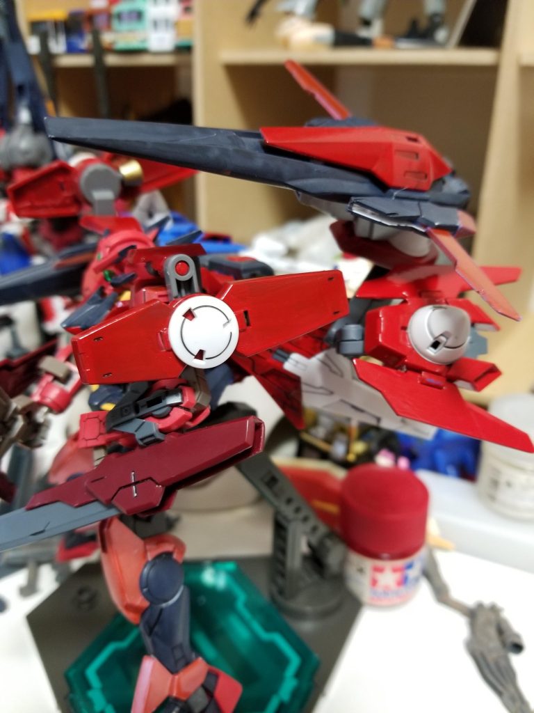 塗装の合間に可動域を確認したり