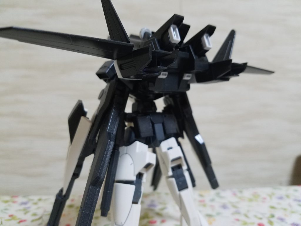 斜め後ろは男の子のロマンですよね!という感じのバックショット。