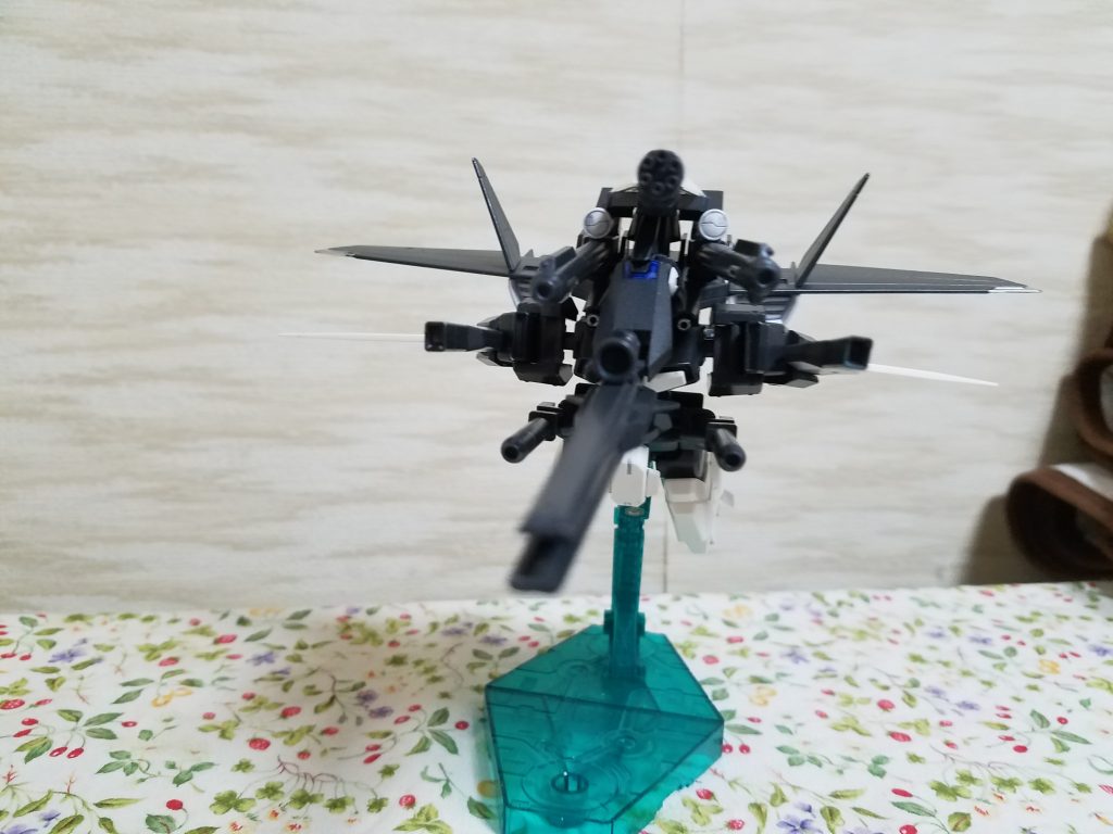 変形後正面から。可変機はいいですねやっぱり。