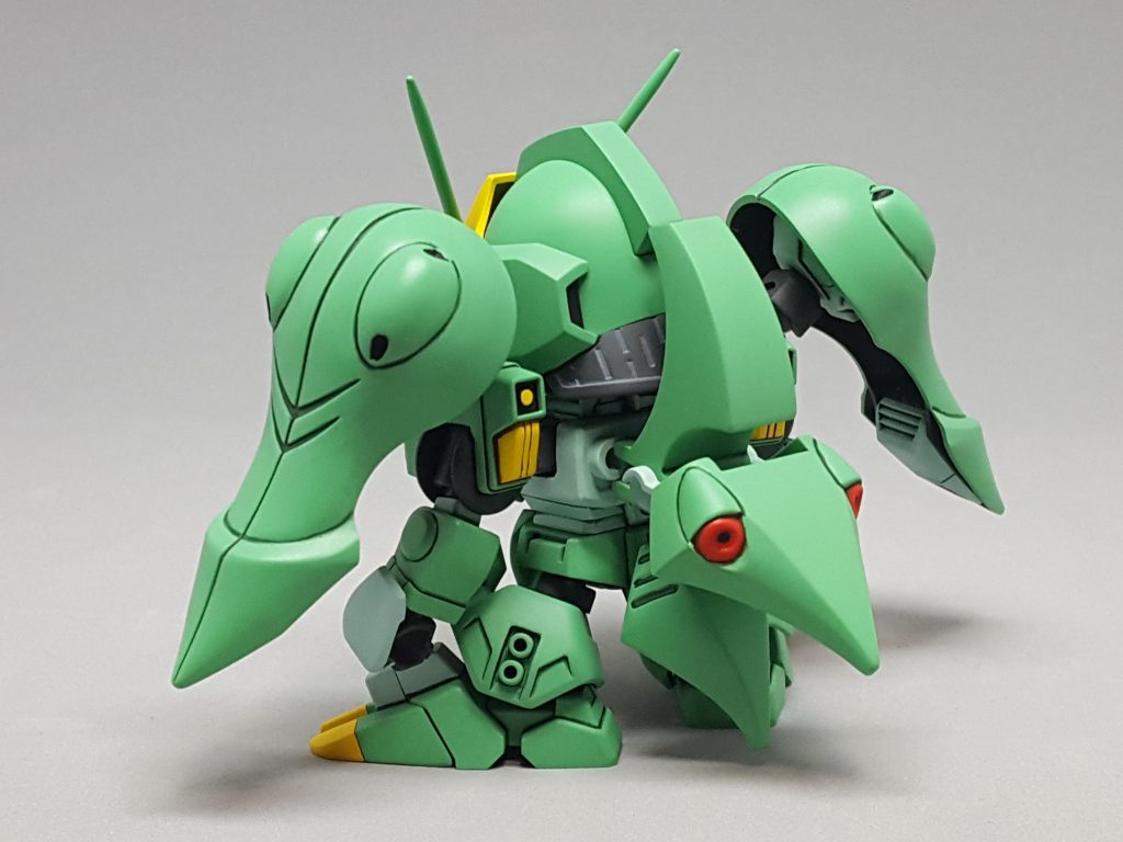 製作レシピ
頭部:劉備に騎士の兜を被せたものにマ
   ンサの額飾り。
胴体:バーサル騎士。背部はマンサより。
腕部:三国伝系の肩にマンサの肩を被せ
   腕も三国グフにEXSD運命の手首
脚部:ザッパーザクより。
そのままだとチグハグなので関節は全て作り直してます。