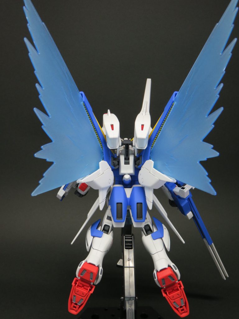 光の翼
分かりづらいですがMr.カラーのシャインシルバー+艶消しコートをしています