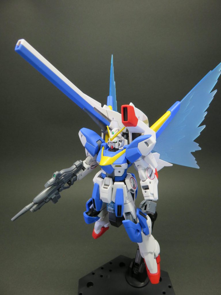 V2バスター
股関パーツはアサルトのものとは別に昔作ったV2を引っ張り出して付けました