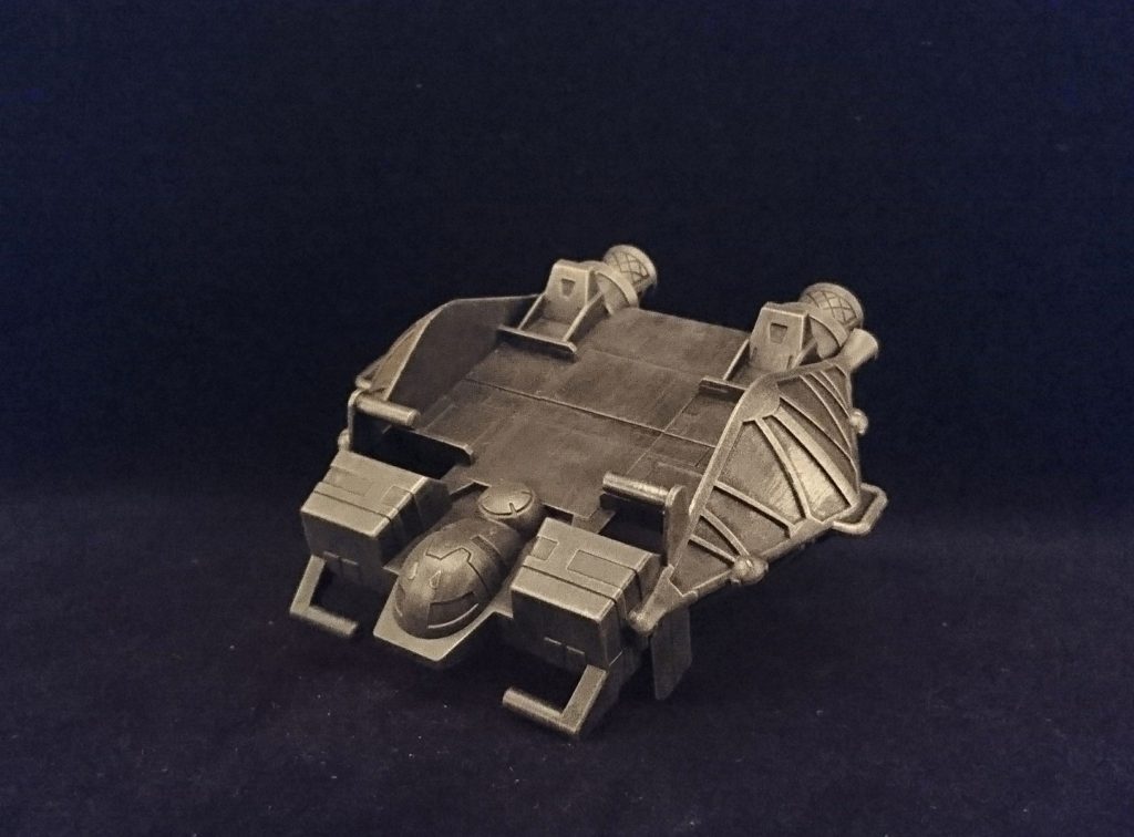 背景と化したベースジャバーさん。νの装備というよりは、舞台装置のイメージで塗装しています。