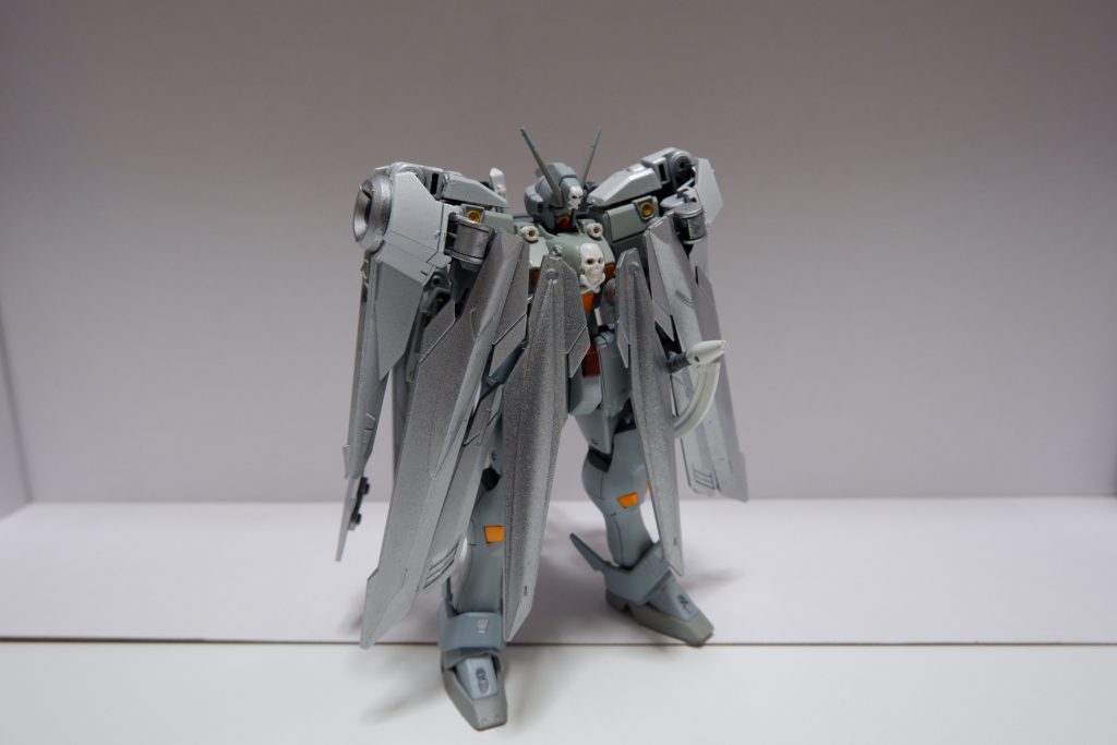 フルクロスユニットHGBCノーネイムライフルを改造して二基装備。