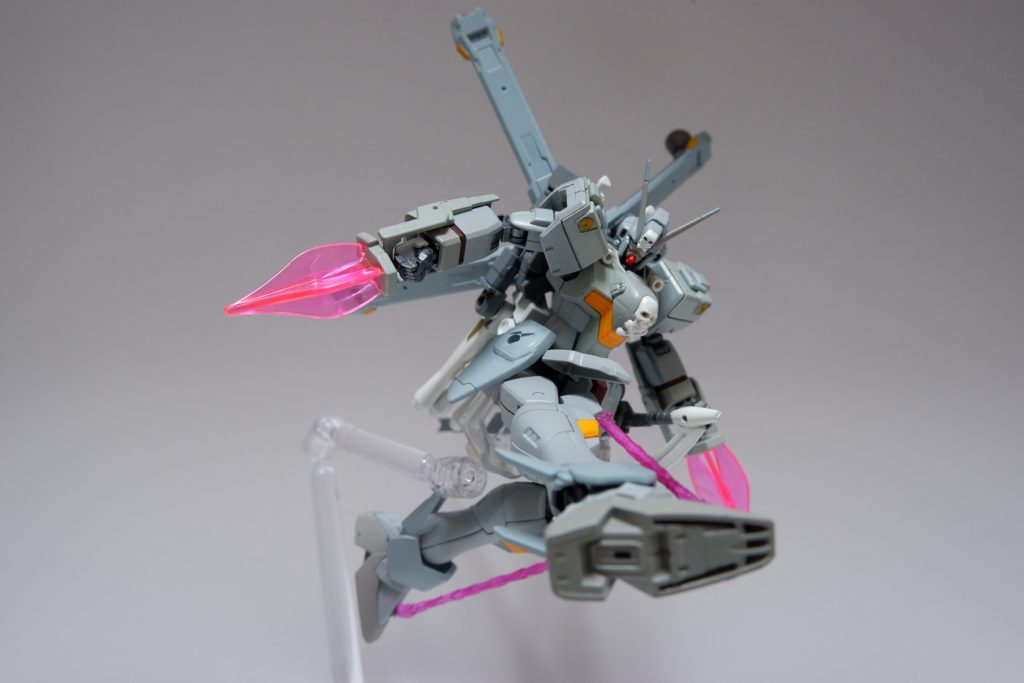 脚部ビームブレイド元機体からしてそうですが、全身に武器を仕込んだ機体になりました。