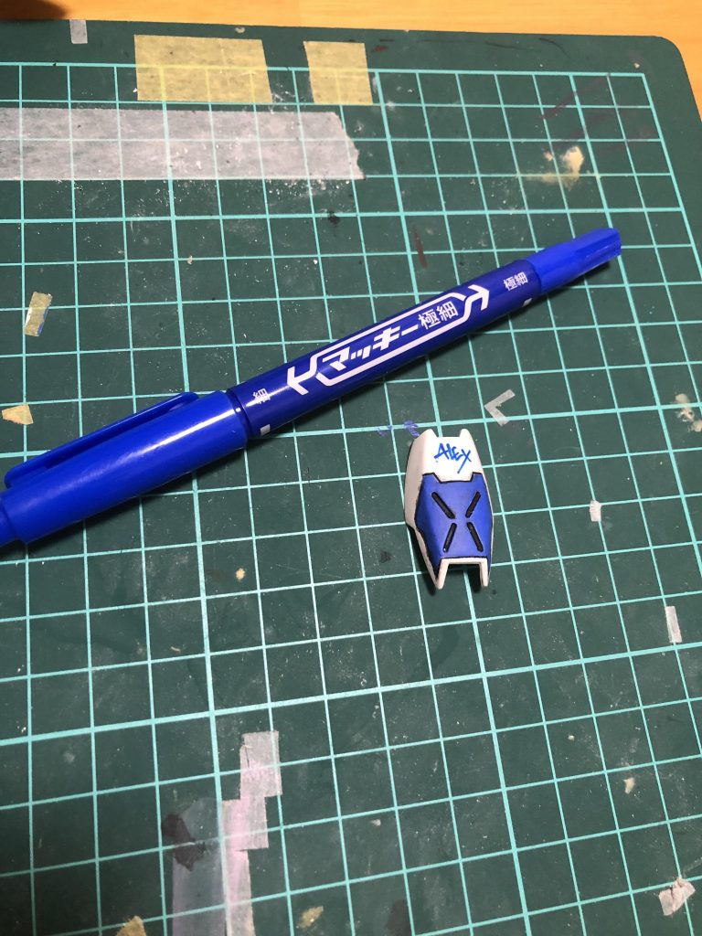 シールドのロゴ、マッキーで書きました