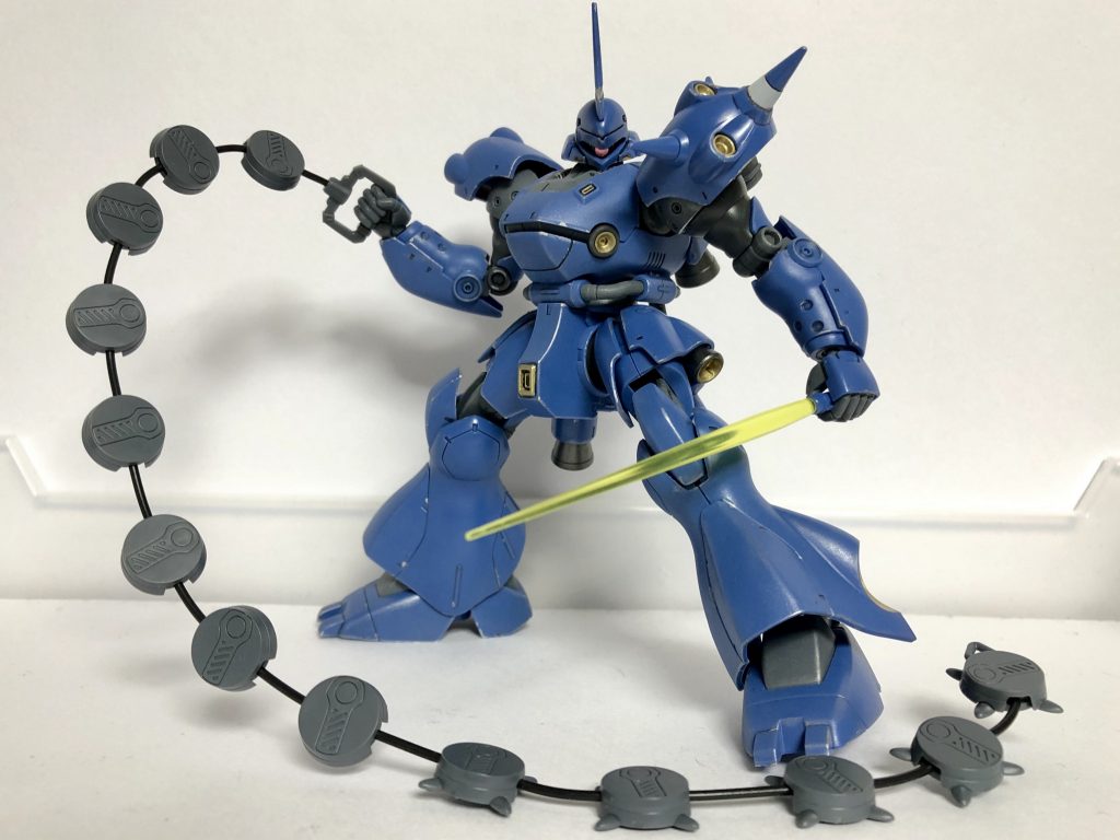 チェーン・マインドとビームサーベル。
久々に出したら塗装してないことに気づいたが気にしない。カッコいいが棚に飾るとスペースが…
以上、ケンプファーでした。