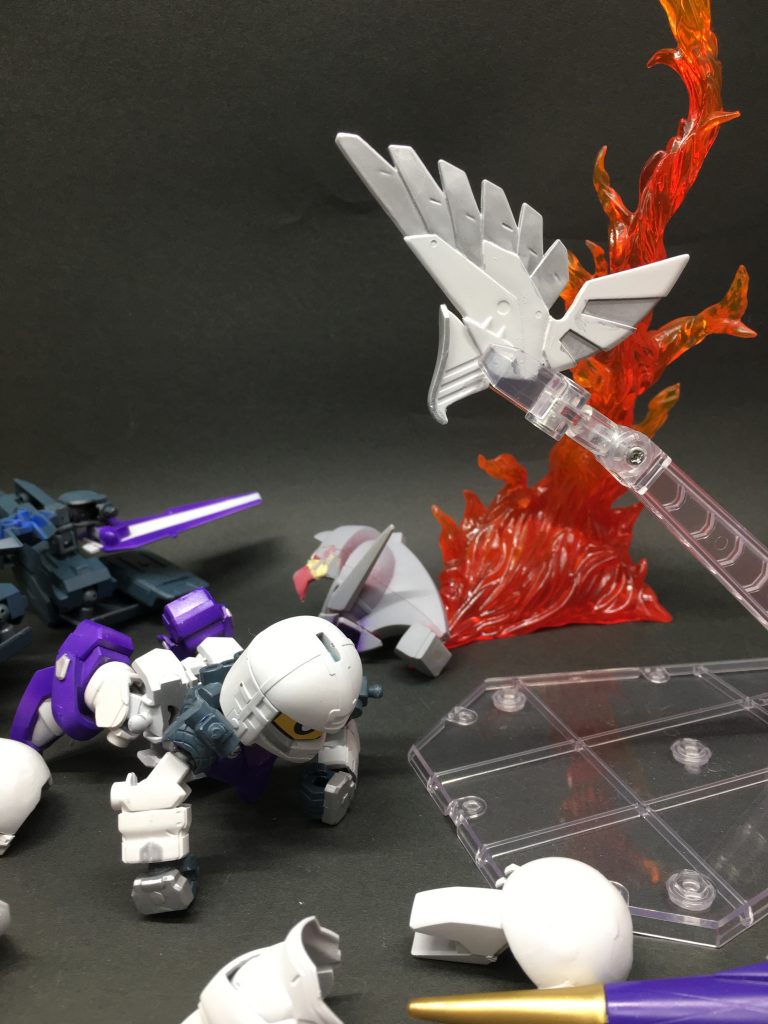 隠しギミック(撮影時忘れてただけ)
トルーパー形態のトサカは外れて中から第一のキマリスのGソウル(鳳凰体)が!