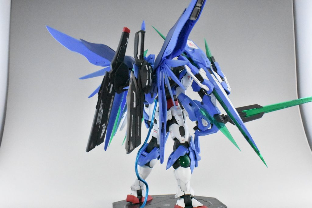 ダブルオークアンタフルセイバー–3枚目/制作者：サツヤ