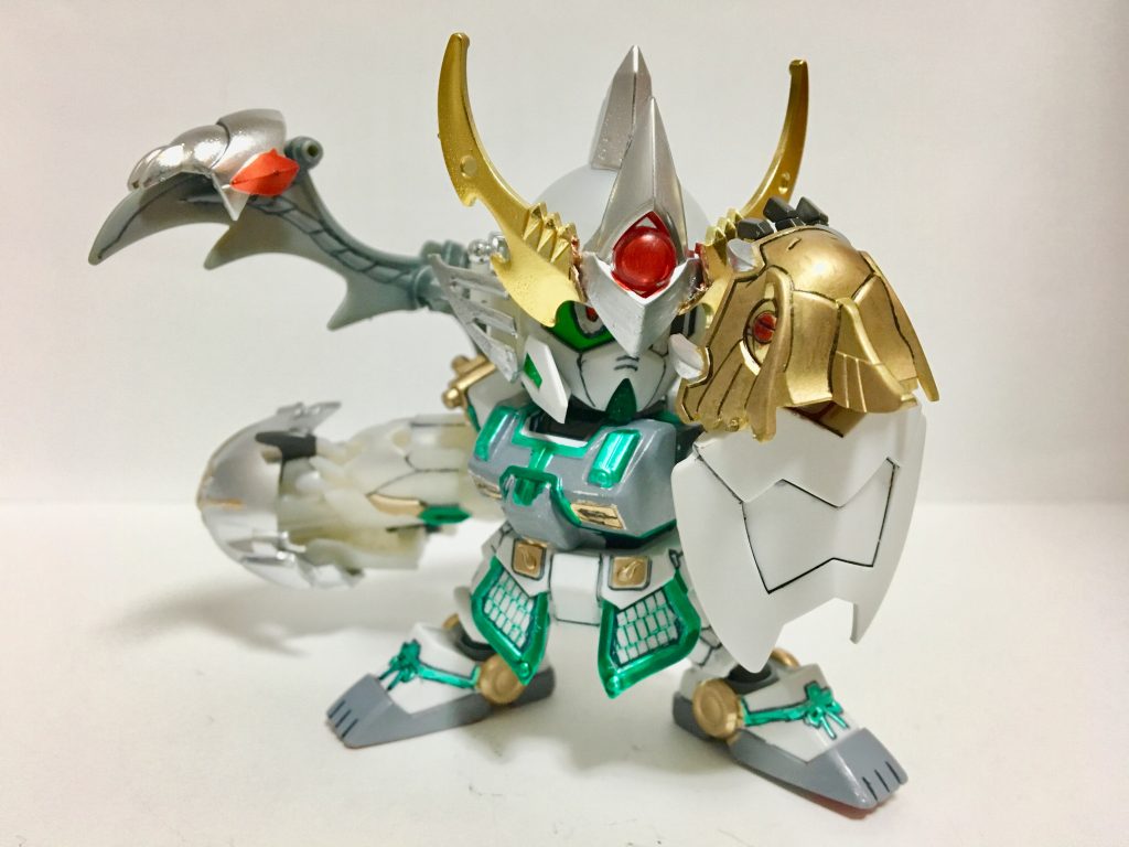 左腕武装「ボアシールド」
非常に硬い甲殻で形成されており、盾として十分扱える。