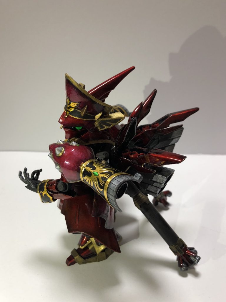 ファンネル格納庫は開閉式です。