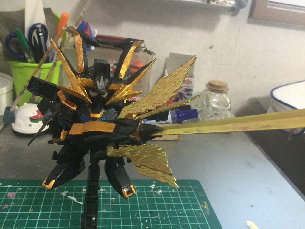 必殺剣は出来るだけ大きくしているので頑張って持っている感じがまた可愛い!