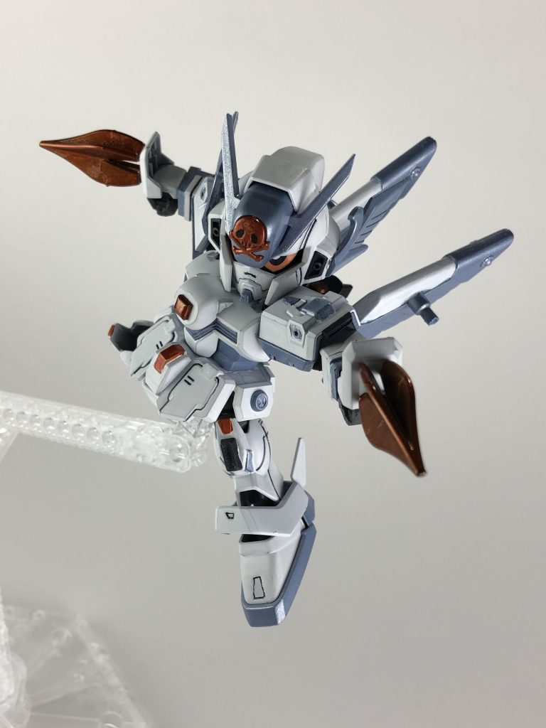 ブランドマーカー改・「インベル」。腕部についているビーム発生機で、原点ではビームシールドを展開出来ますがインベルはビーム刃としての機能に特化しています。そのほかに光の翼出力時に制御する際にも使用します。インベルはラテン語で雨の意味です。