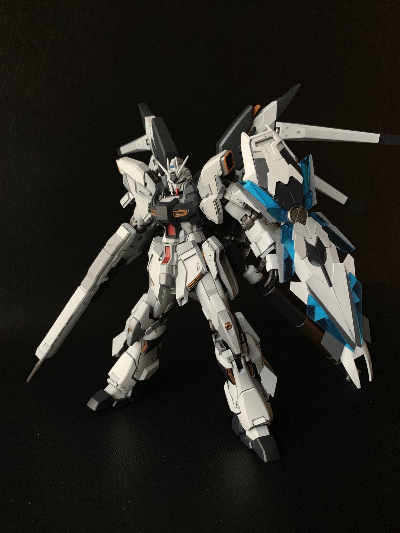 ガンプラ HGシナンジュ 塗装済み完成品-