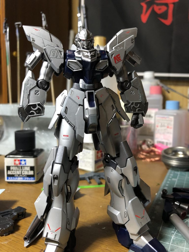 あとは、ひたすらデカールで情報量を増やしてみました